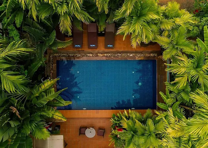 1960 Hotel 4*